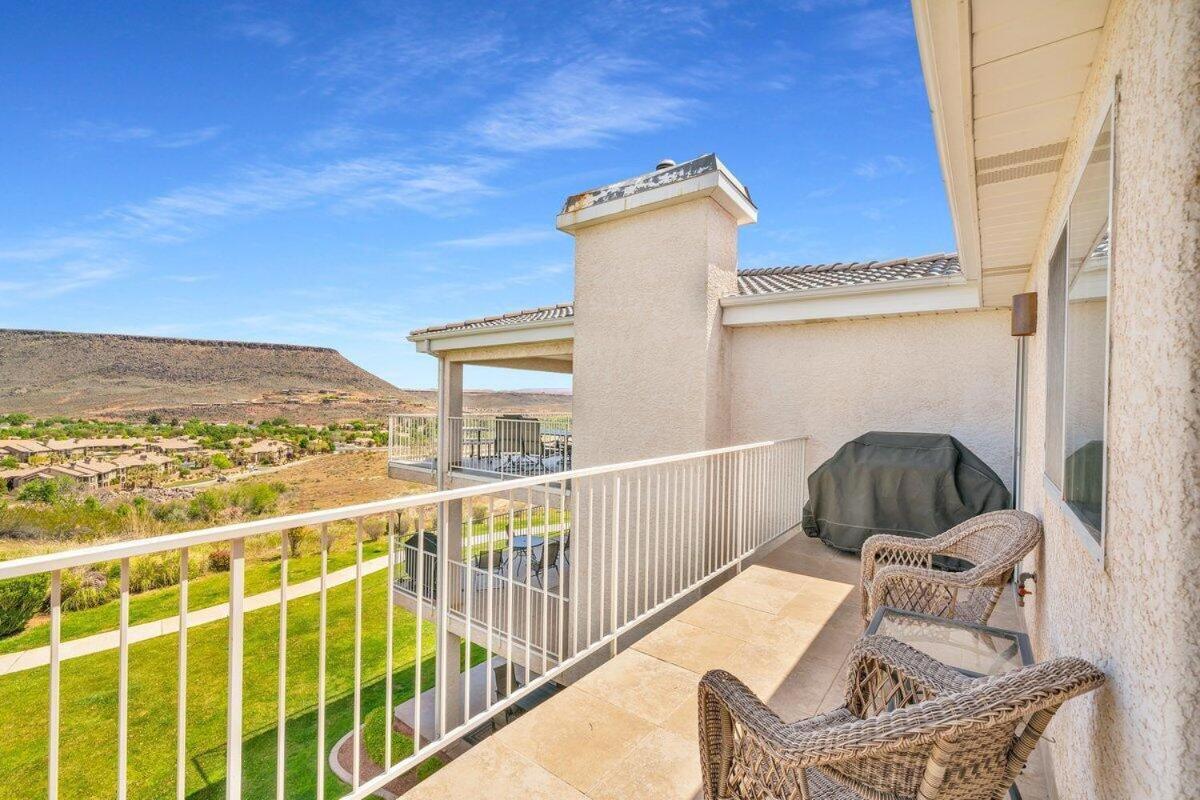 Modern Resort Condo - Pools, Courts & Scenic Views セントジョージ エクステリア 写真