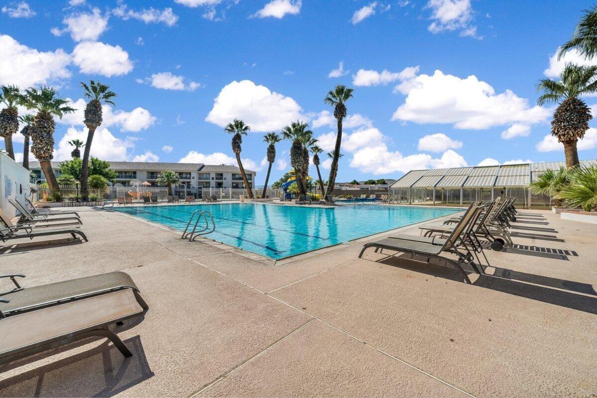 Modern Resort Condo - Pools, Courts & Scenic Views セントジョージ エクステリア 写真