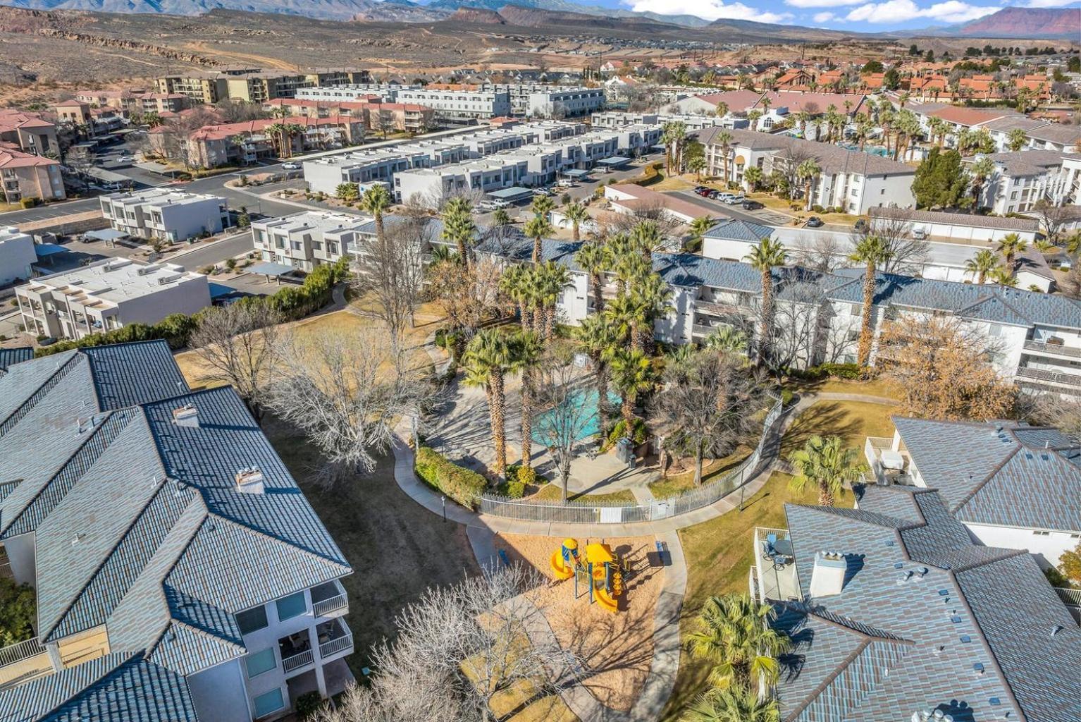 Modern Resort Condo - Pools, Courts & Scenic Views セントジョージ エクステリア 写真